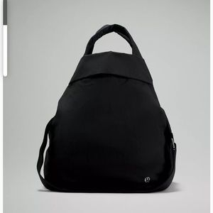 Lululemon “On My Level” bag version 1.0 Blk/Gold